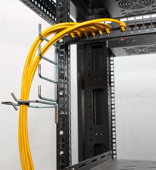 Hyperline CMW-VR-190 Кольцо организационное для укладки кабеля 190х85 мм, металлическое, для шкафов Hyperline и ZPAS